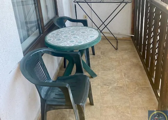 2 Bed At Watermill Complex